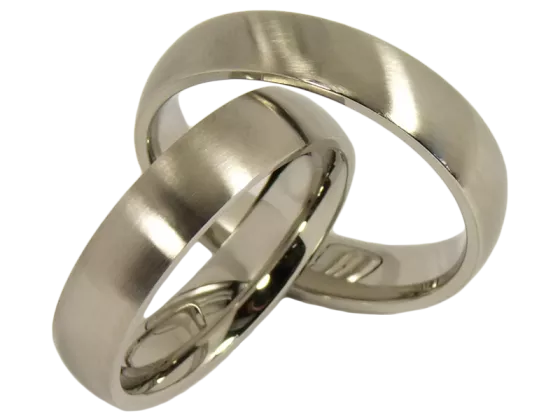 Greethe - a pair of rings (stainless steel)