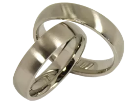 Greethe - a pair of rings (stainless steel)