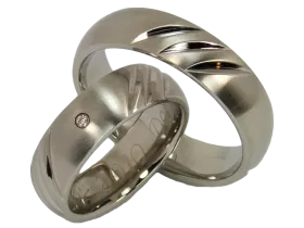 Anna im Paar (Edelstahl)